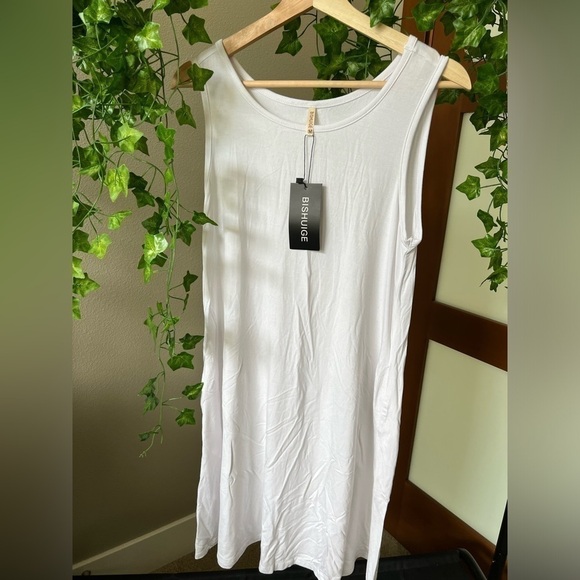 White sheer cover up dress size medium NWT - Picture 3 of 5